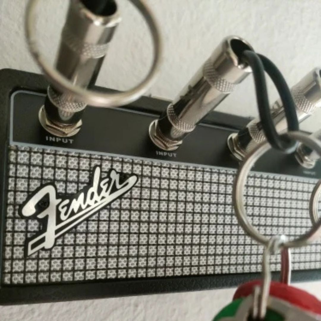 Guitar Amp Key Storage